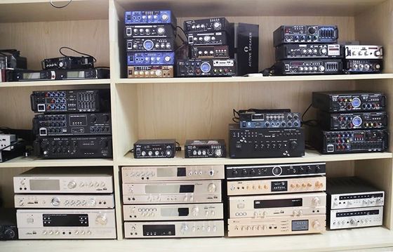 Mejore su experiencia de conducción con el Equalizer de automóviles EQ5 Equalizer de segmentos y entrada AUX